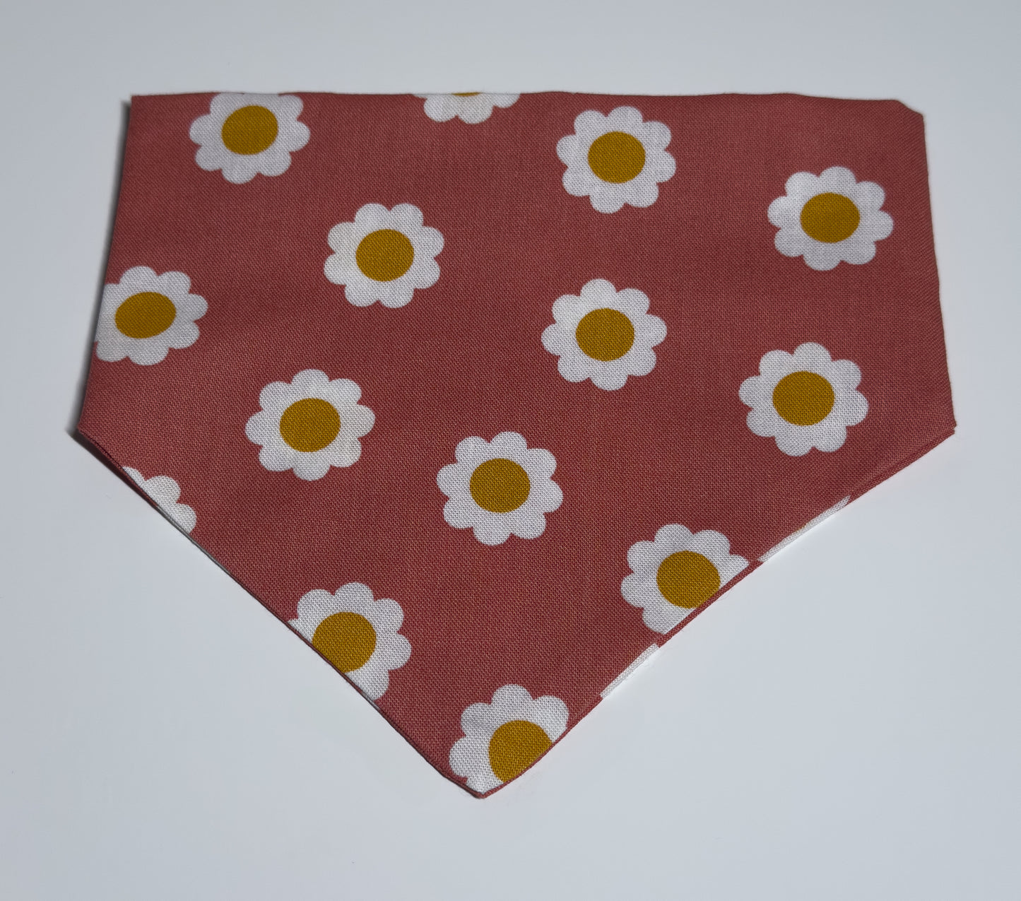 Retro Daisy Dog Bandana 🌼🌸